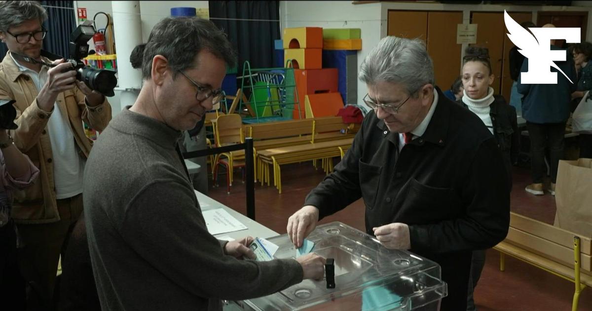 Le leader de La France Insoumise Jean-Luc Mélenchon vote à Paris