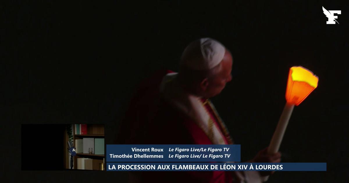 Léon XIV participe à la procession aux flambeaux à Lourdes