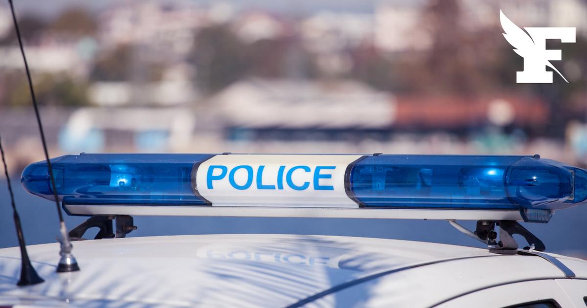 La Baule: une dizaine de policiers municipaux manifestent devant la mairie
