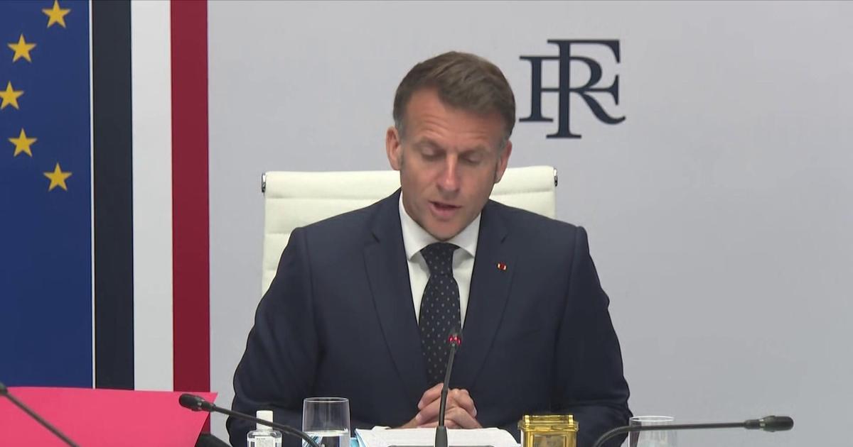 Libération de Cécile Kohler et Jacques Paris: Emmanuel Macron «extrêmement heureux» de leur arrivée sur le sol français