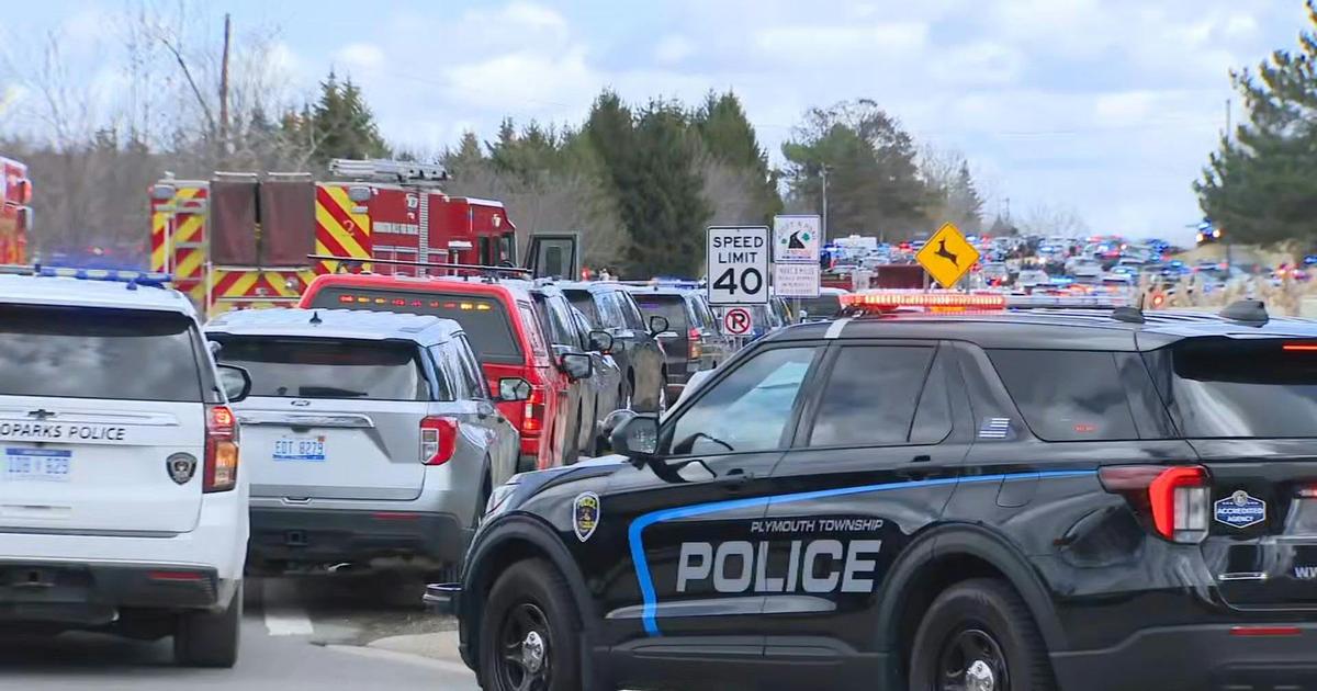 États-Unis: les images du déploiement de la police américaine alors qu'un tireur se trouve dans une synagogue du Michigan