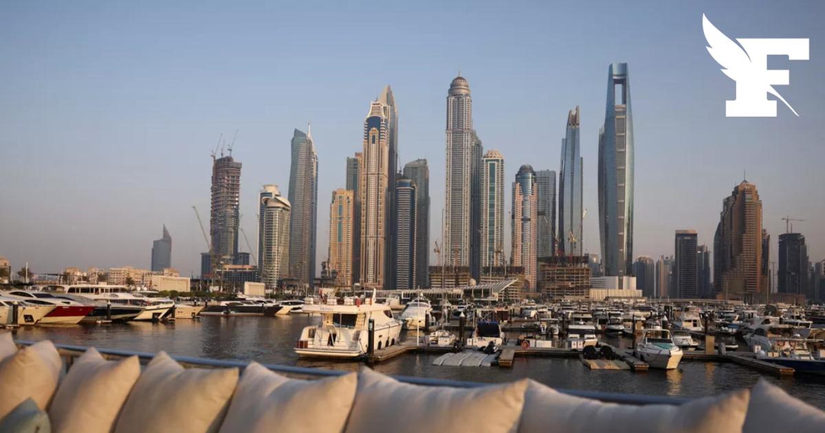 Guerre au Moyen-Orient: les habitants de Dubaï appelés à se mettre à l'abri après des explosions dans la ville