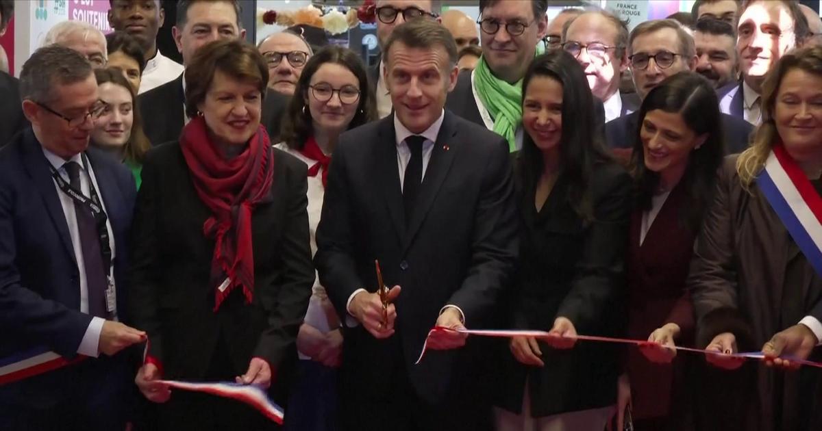 Emmanuel Macron coupe le ruban en inauguration du Salon de l'agriculture 2026