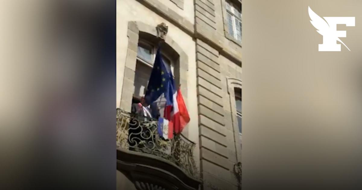 Le nouveau maire de Carcassonne retire le drapeau européen sur le fronton de la mairie