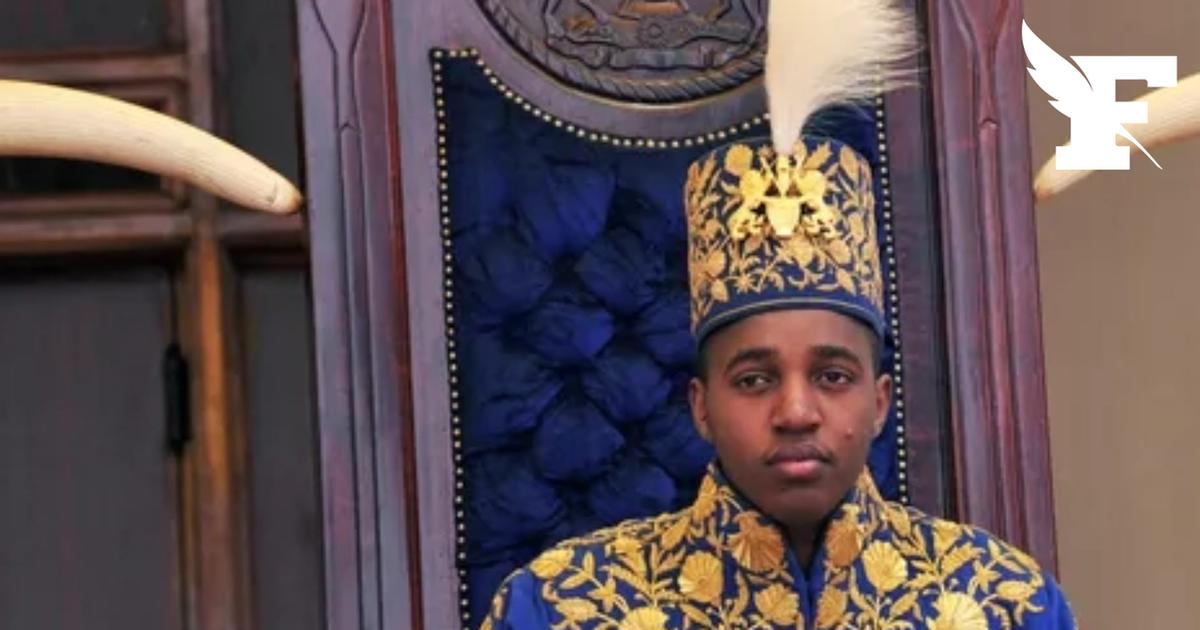 Ouganda : un gardien de but en Angleterre choisi pour gouverner refuse le titre de roi d'un royaume ougandais