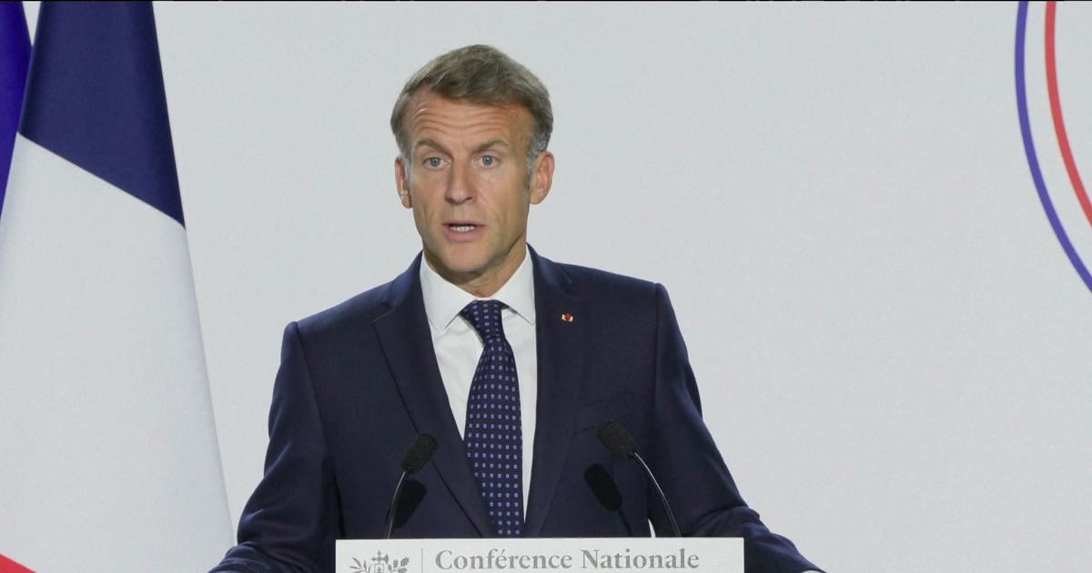 «En 2025, plus de 550.000 élèves en situation de handicap ont été scolarisés», un chiffre en hausse de 62 % depuis 2017, se félicite Emmanuel Macron