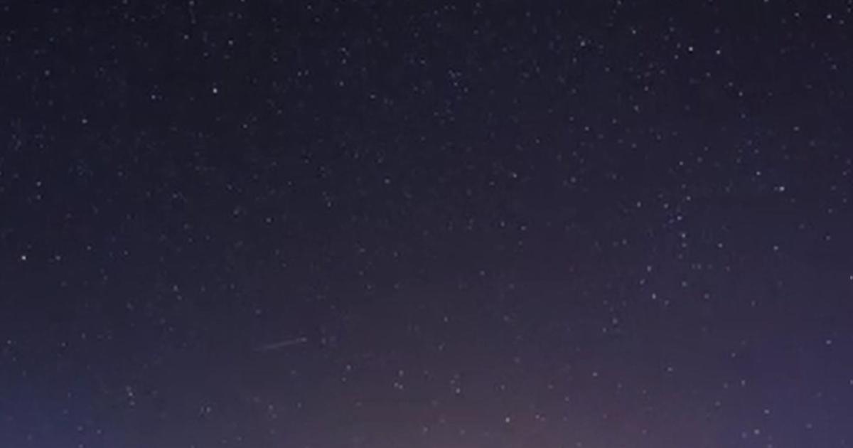 Perséides : après l'éclipse, les spectaculaires images de pluies d'étoiles filantes
