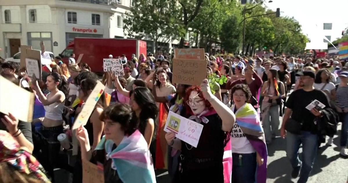 Les images de la marche des Fiertés pour les droits des personnes LGBT+ à Paris