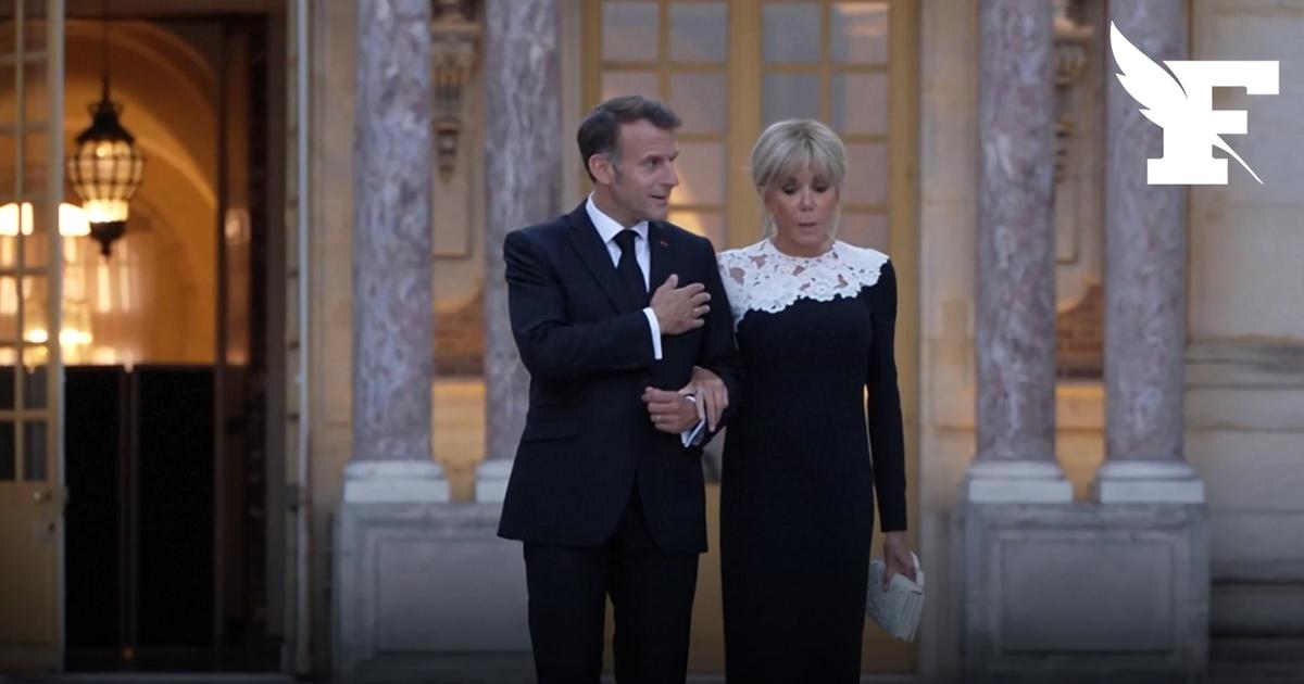 Les images d'Emmanuel et Brigitte Macron au château de Versailles, attendant Donald Trump