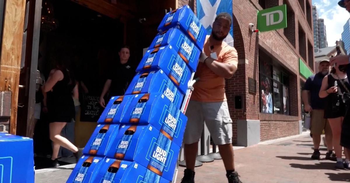 « Ils chantent, ils dansent et ils boivent toutes nos bières», à Boston, les Ecossais provoquent une pénurie d'alcool
