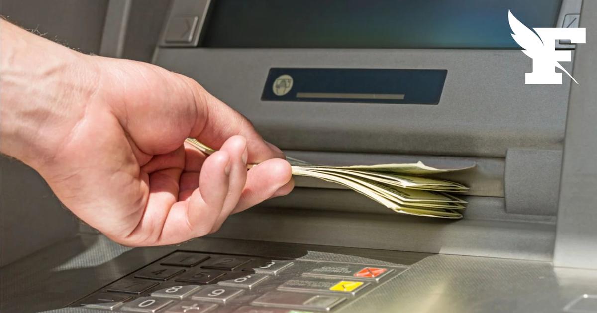 1 800 distributeurs de billets en moins dans les 12 derniers mois en France