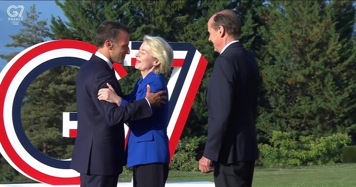 Ursula van der Leyen et son mari reçus par Emmanuel et Brigitte Macron en marge du G7