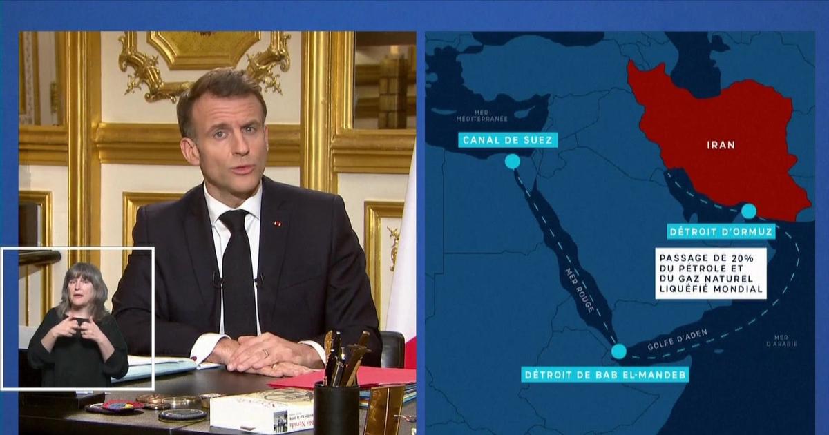 Emmanuel Macron ordonne le déploiement du porte-avions Charles-de-Gaulle en Méditerranée