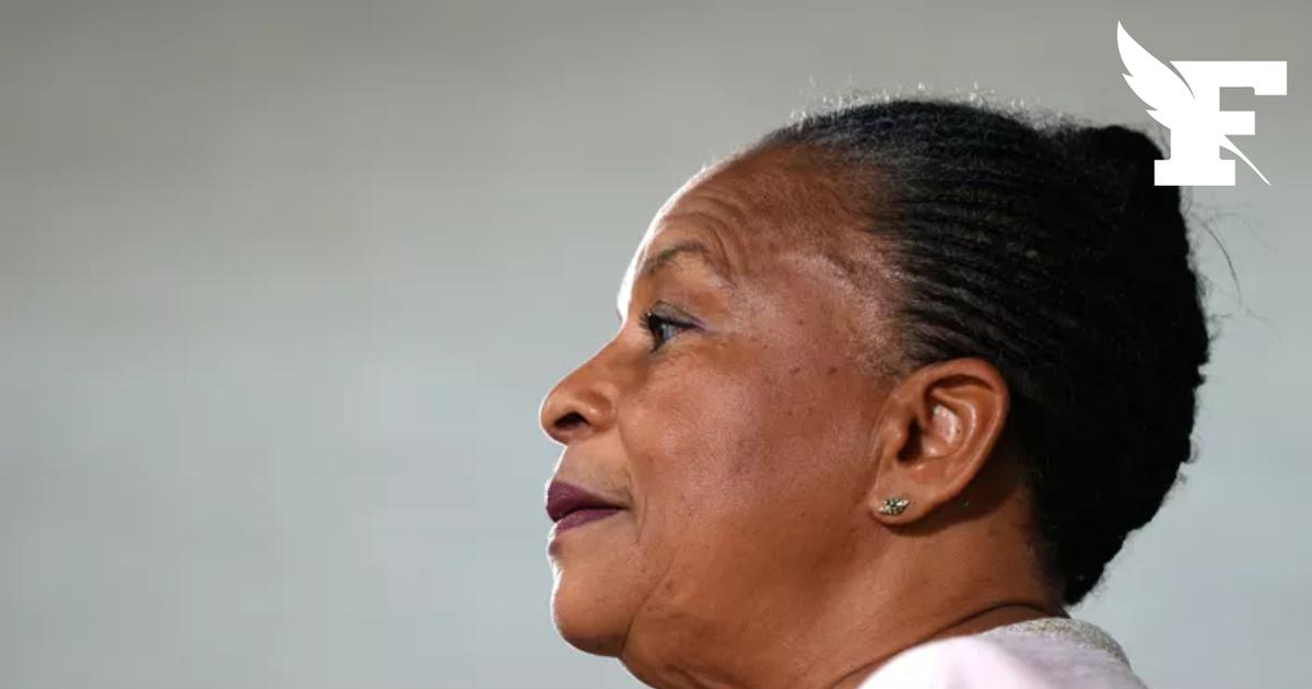 Emmanuel Macron prononce un discours à l'occasion du 25e anniversaire de la loi Taubira