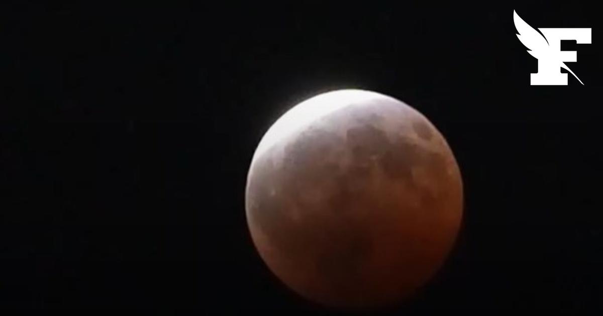 Les images autour du monde de l'impressionnante éclipse lunaire partielle dans la nuit du 27 au 28 août