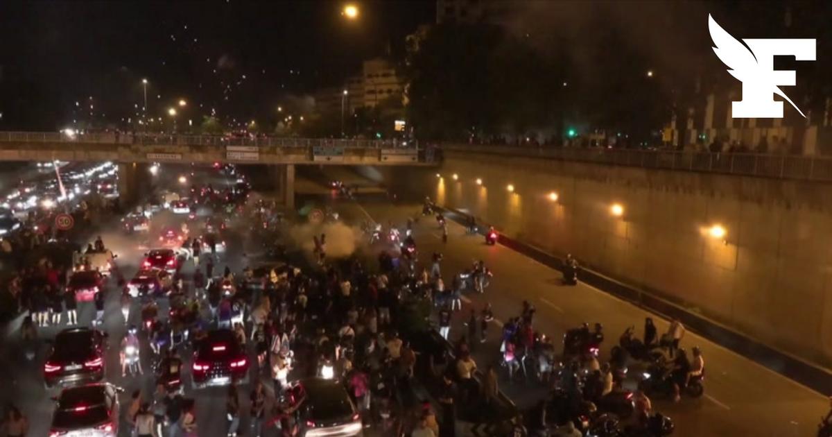 Le périphérique parisien envahi par des supporters après la victoire du PSG en Ligue des champions
