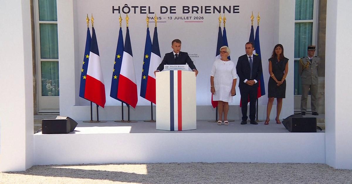 «Je veux redire le respect de la nation pour ces soldats morts pour la France», a salué Emmanuel Macron