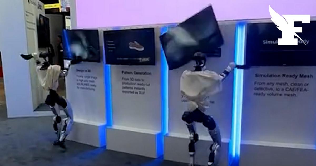 Vivatech : le moment où deux robots font tomber les écrans en pleine démonstration