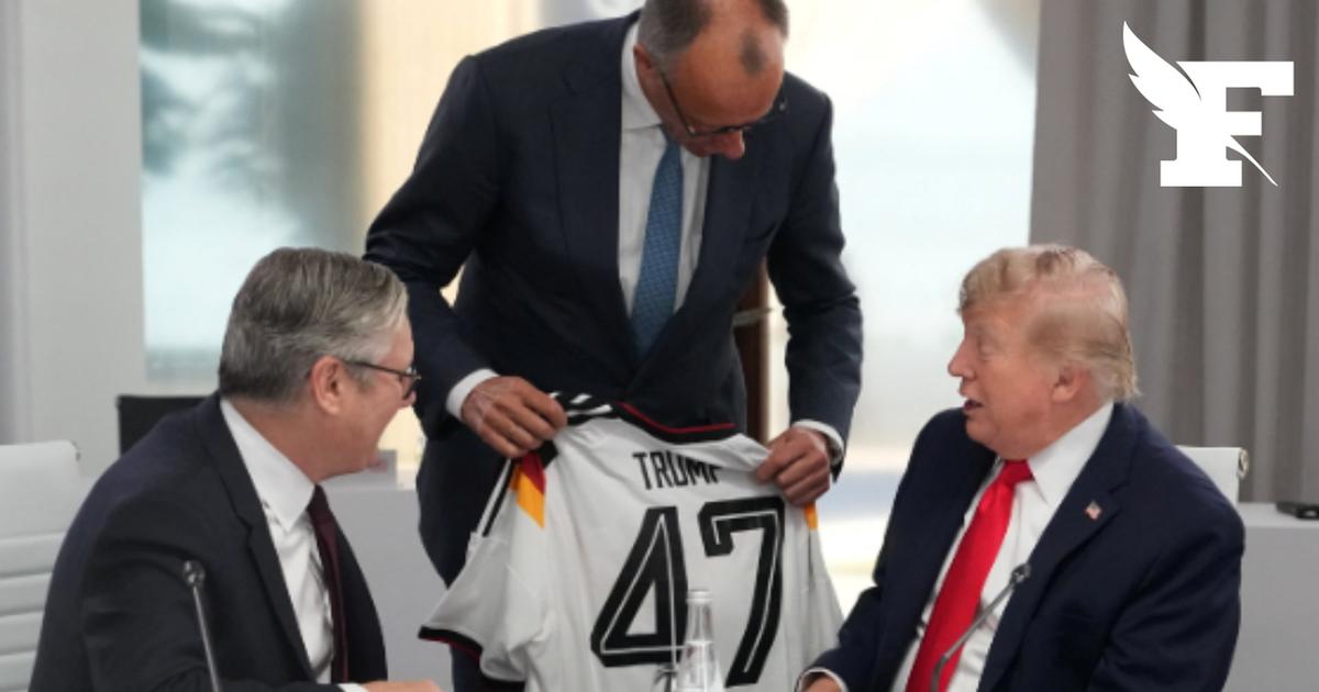 G7: quand le chancelier allemand offre à Donald Trump un maillot de foot floqué «Trump»