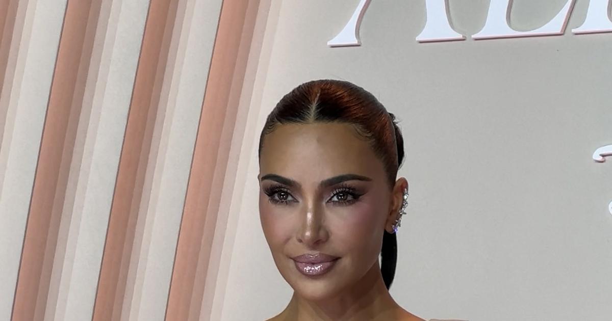 Le cast de la série “All’s Fair” souhaite un joyeux anniversaire à Kim K