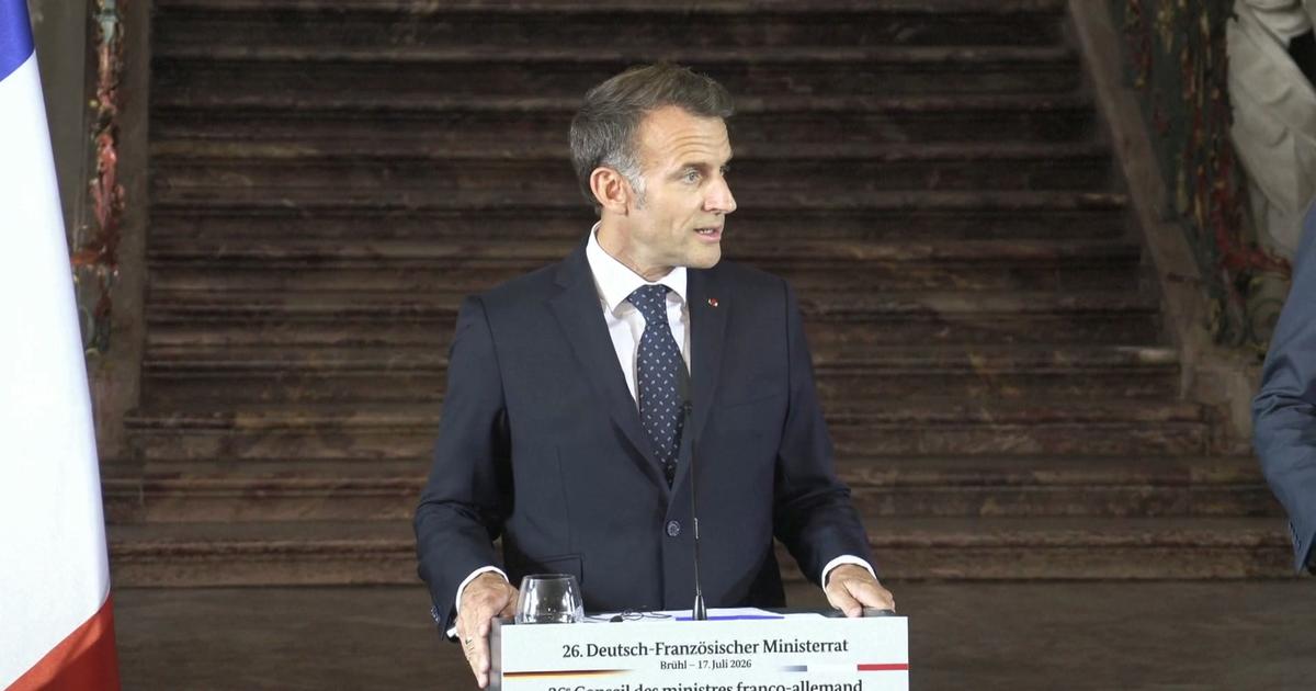 Marine Le Pen présidente en 2027 ? «Méfiez-vous des sondages», avertit Emmanuel Macron