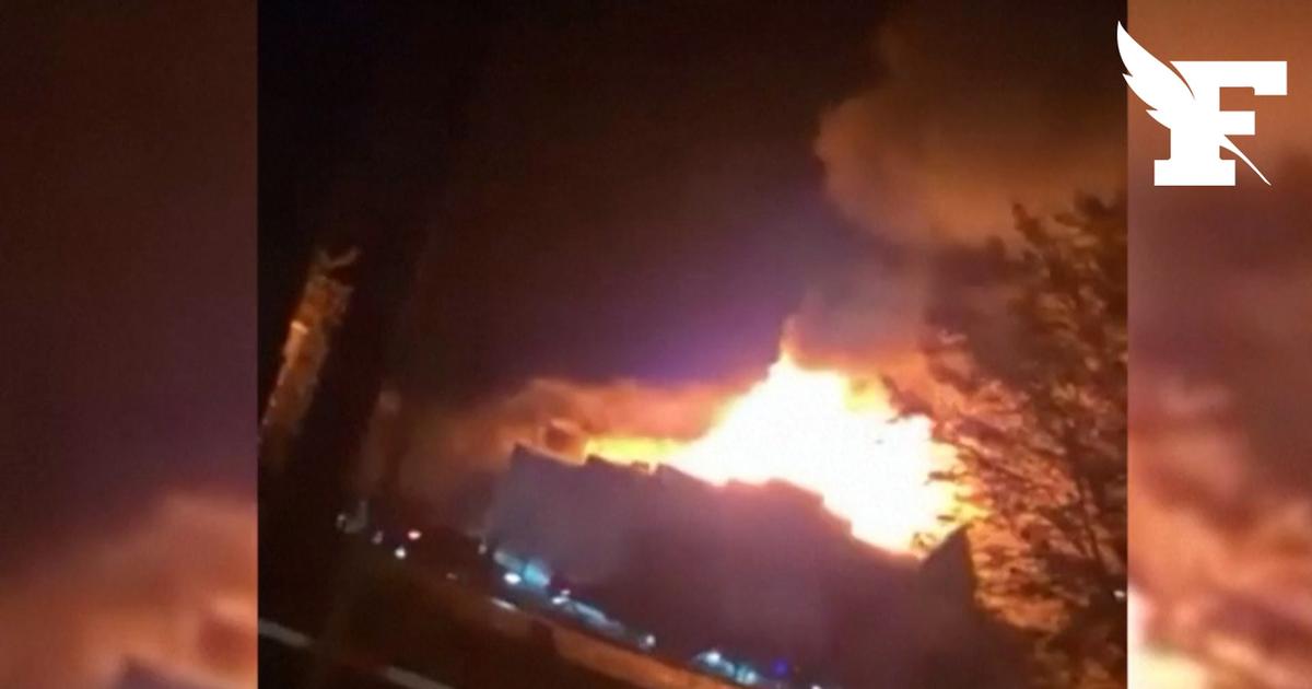 Les images de l'incendie d'une boîte de nuit allemande près de Strasbourg
