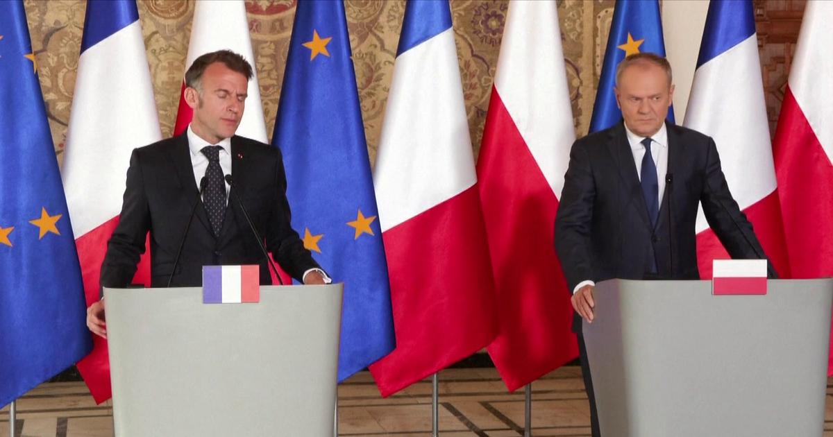 Aux côtés de Donald Tusk, Emmanuel Macron affirme croire « en l’indépendance de notre Europe »