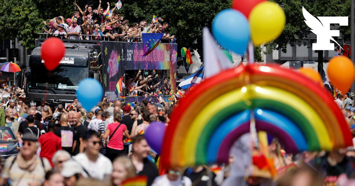 Allemagne : environ 300.000 personnes ont participé à la marche des fiertés de Hambourg, une semaine après l'attentat de Berlin