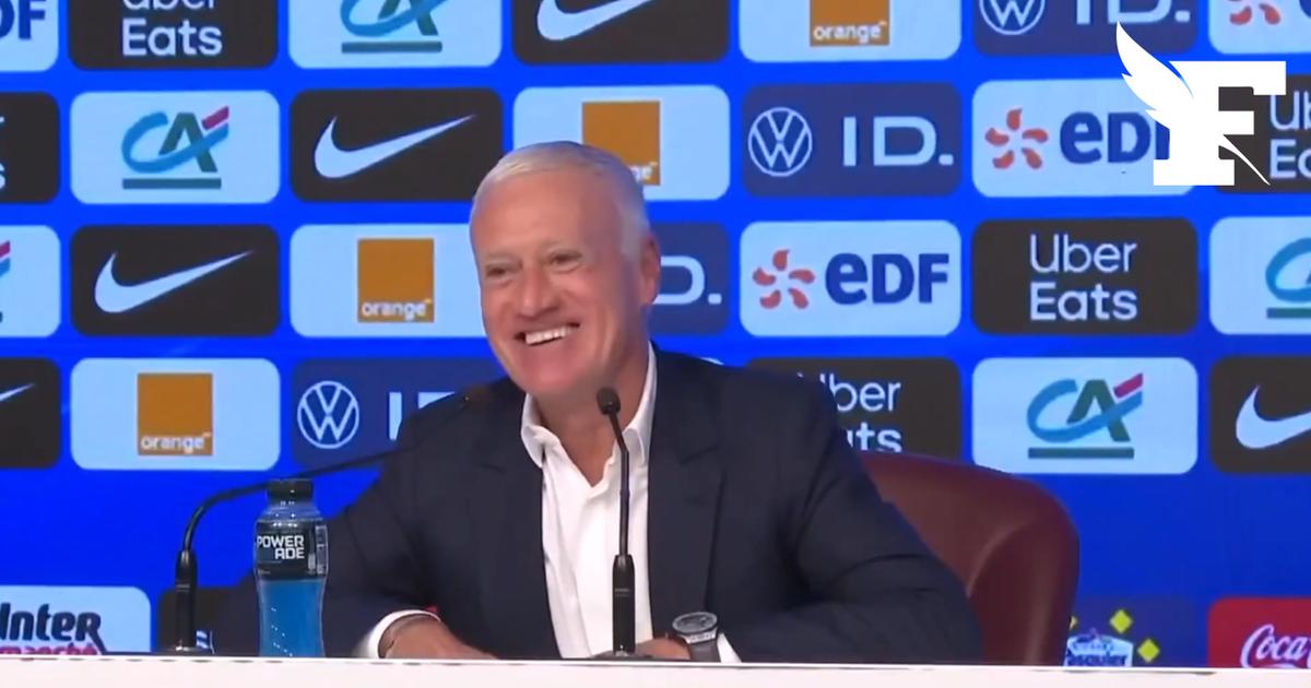 Didier Deschamps applaudi en conférence de presse pour son départ du siège de la Fédération