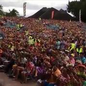 Record du monde de ukulele : 4.750 musiciens à Tahiti