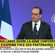 Pour Hollande, le modèle social est menacé de «disparition»