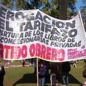 Argentine : les danseurs de tango protestent contre la hausse des prix décidée par le gouvernement