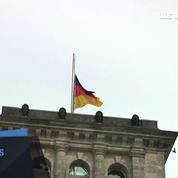Allemagne : les drapeaux en berne après la fusillade de Munich