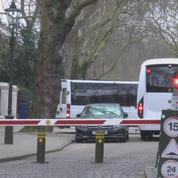 Affaire Skripal: des diplomates russes expulsés quittent l'ambassade à Londres