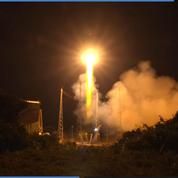 Images : une fusée Soyouz place en orbite un satellite météorologique