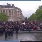 8 Mai : Emmanuel Macron salue les ambassadeurs présents à la commémoration de la Victoire de 1945