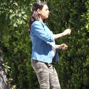 Mila Kunis (très) enceinte de son deuxième enfant