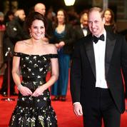 Kate Middleton risque les épaules dénudées aux Bafta Awards