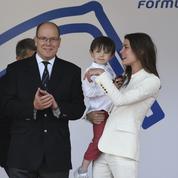 Charlotte Casiraghi emmène son fils Raphaël à l'ePrix Formule E de Monaco