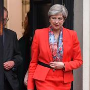 En direct - Theresa May forme un nouveau gouvernement pour «mener à bien» le Brexit
