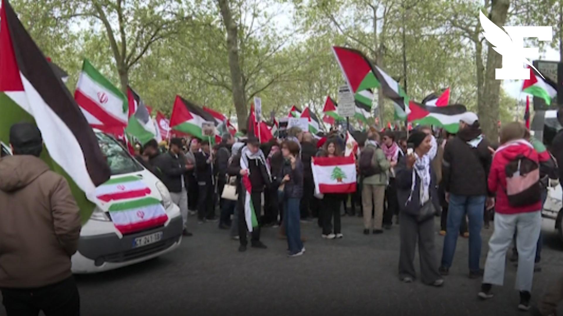 Plusieurs centaines de personnes manifestent à Paris contre la loi ...