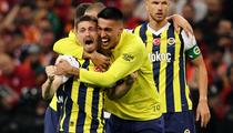 Foot: Fenerbahçe bat Galatasaray et relance le suspense en Superlig