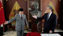 Chine : le chef de la diplomatie s’entretient avec le président indonésien et son successeur