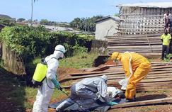 Ebola : deuxième soignant infecté aux États-Unis, l'ONU s'alarme