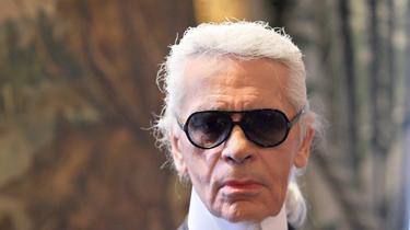 Le couturier Karl Lagerfeld est décédé ce mardi
