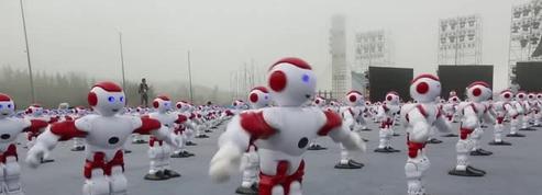 Chine : record du monde pour ces 1007 robots danseurs