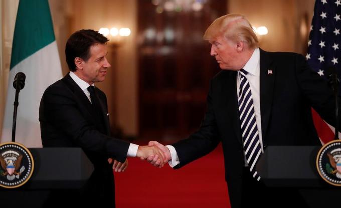 Trump reçoit l'Italien Conte, un Européen proche de ses idées Trump reçoit l'Italien Conte, un Européen proche de ses idées