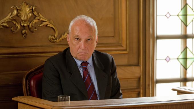 La Loi De Damien L'égal Des Dieux Programme TV - La loi de Damien - L'égal des dieux