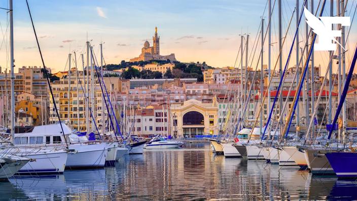 Marseille : La baignade interdite sur la Plage des Catalans en raison des  méduses - Marseille 