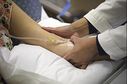 Todos os pacientes sem excepção responderam ao tratamento com interleucina 2. Não foram observados efeitos secundários significativos.'a été observé.